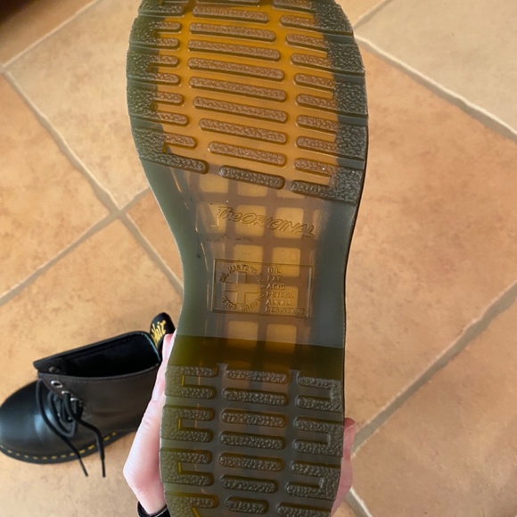 Doc Martens - Picture 8 of 9